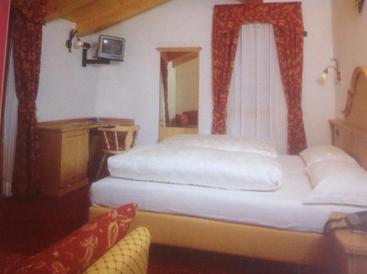 Hotel Pordoi - Fam Furgler أرابّا المظهر الخارجي الصورة